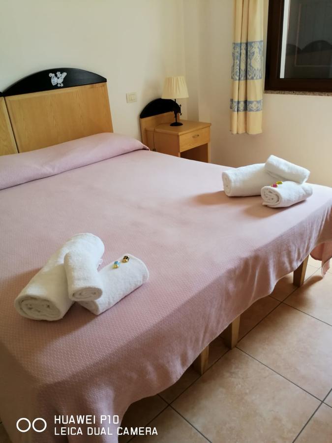 Sìnnai Hotel Villa Del Mare الغرفة الصورة